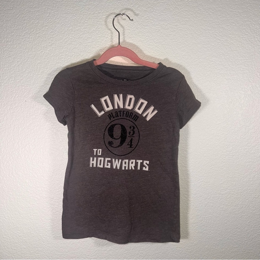 Girls Size 6/6X Gray Harry Potter London Hogwarts Graphic Tee Casual Shirt